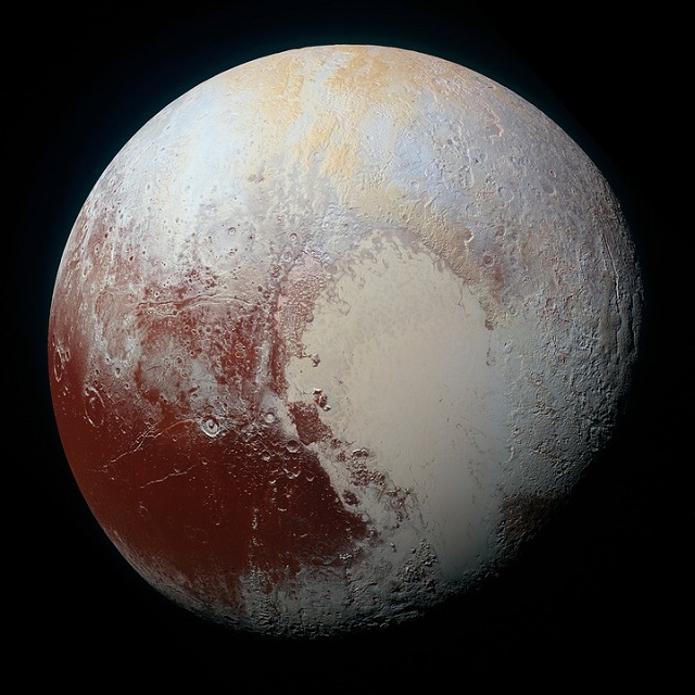Fotografie trpasličí planety Pluto, kterou 14. července 2015 pořídila sonda New Horizons.