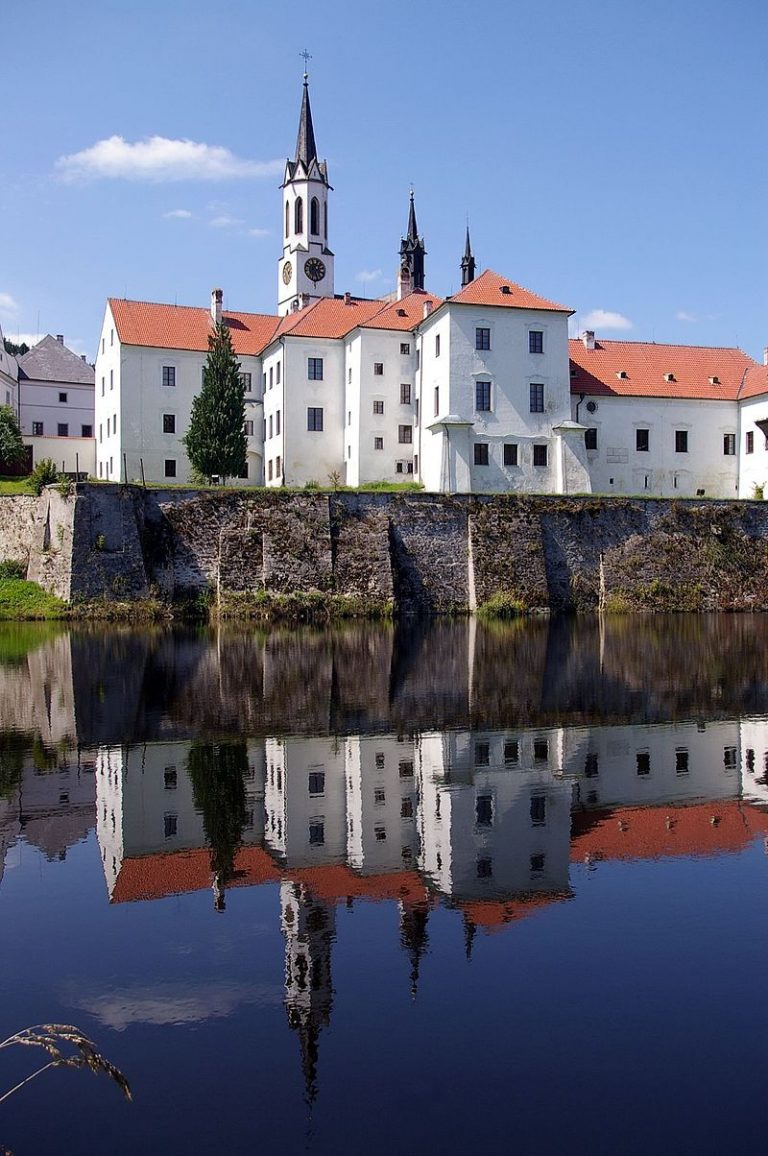 Staré zdi kláštera skrývají víc, než je na první pohled patrné.