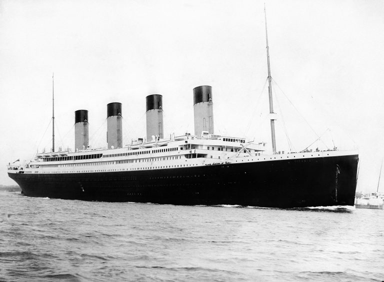 Na palubě Titaniku se věštba vyplní...