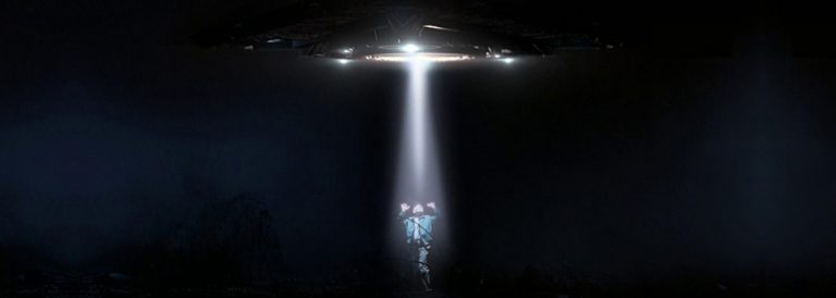 On sám dodnes tvrdí, že byl unesen do UFO.