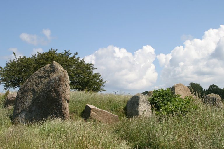 Mnohé z oblastí, kde měli žít obři, jsou bohaté na megalitické památky. Jde o pouhou náhodu?