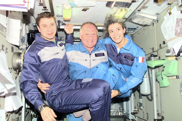 Claudie Haigneré na palubě vesmírné stanice