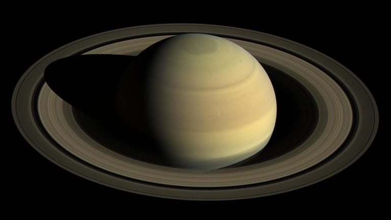 Vznikly prstence Saturnu jen obří náhodou?