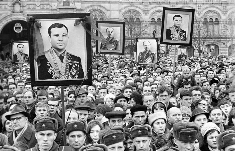 Gagarinovu smrt oplakával celý národ. Byla naplánovaná, nebo šlo o technickou závadu?