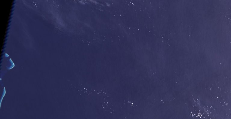 Satelitní snímek místa, kde ostrov ještě nedávno ležel.