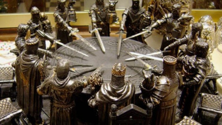 V jakých dobách se kolem stolu angličtí rytíři scházeli?
