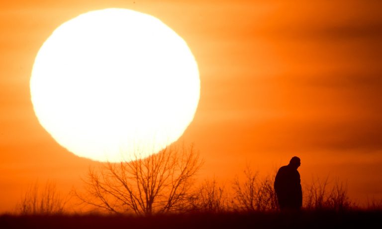 Čerpá Ind energii ze slunce?