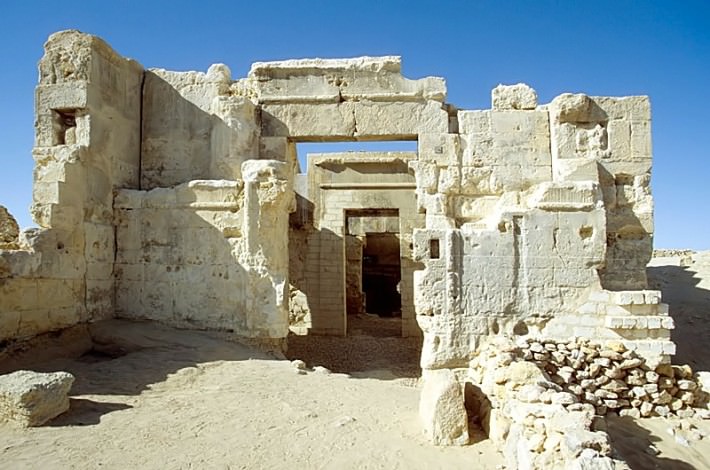 Co se odehrávalo v Amonově chrámu?