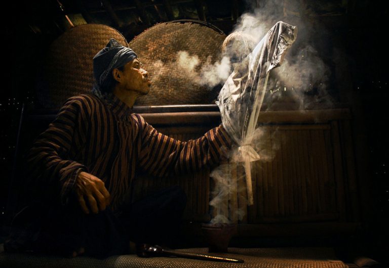 Rituál jelangkung má prastaré kořeny, vznikl v Číně nejméně před 1500 roky a odtud se rozšířil dál do Asie. Foto: brilio.net