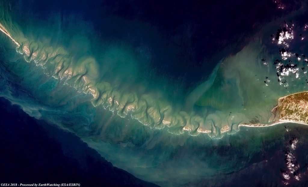 Pohled na Adamův most ze satelitu. Foto: earth.esa.int