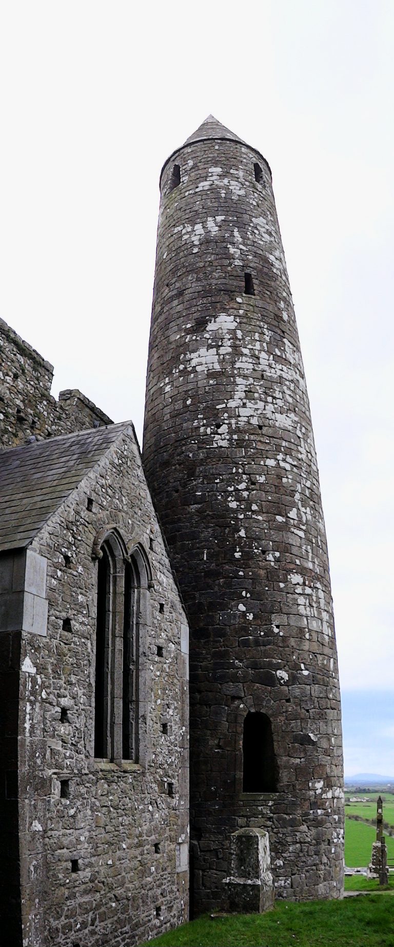 Kruhová věž hradu Cashel. Foto: Wikimedia Commons
