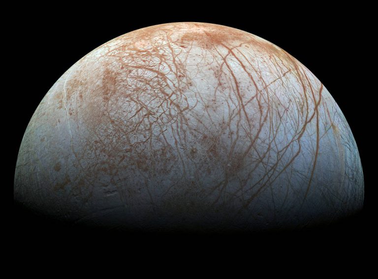 Europa, jak ji zachytila sonda Galileo. Foto: NASA