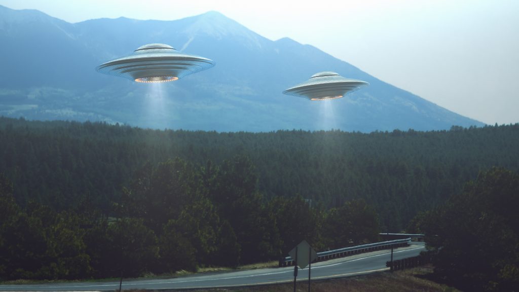 Pozorování neidentifikovatelných objektů na obloze hlásí laici i odborníci. Foto: livescience.com