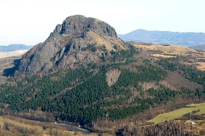 Pohled na horu Bořeň FOTO: Wikimedia Commons