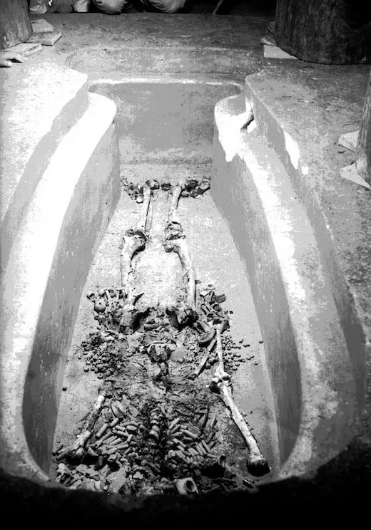 Uvnitř náhrobku se ukrývaly kosterní ostatky panovníka, že jde o Pakala se ale zjistilo až o 20 let později. Foto: culturacolectiva.com