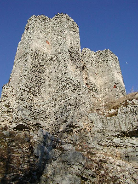 Zřícenina hradu Gýmeš FOTO: Wikimedia Commons