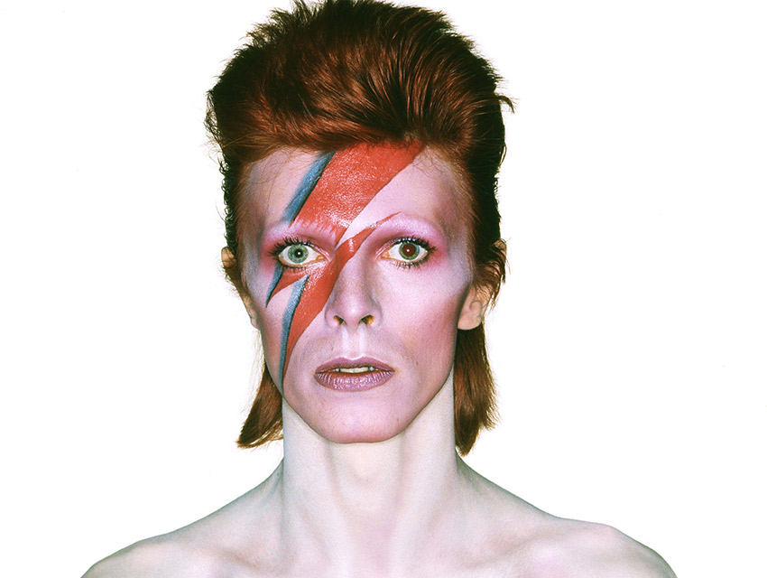 Bowie patřil mezi nejkontroverznější osobnosti světové hudební scény. Foto lamag.com
