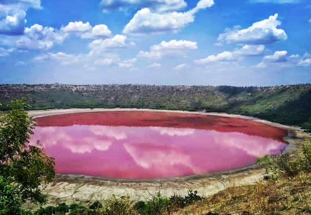 Růžové jezero, foto reddit.com