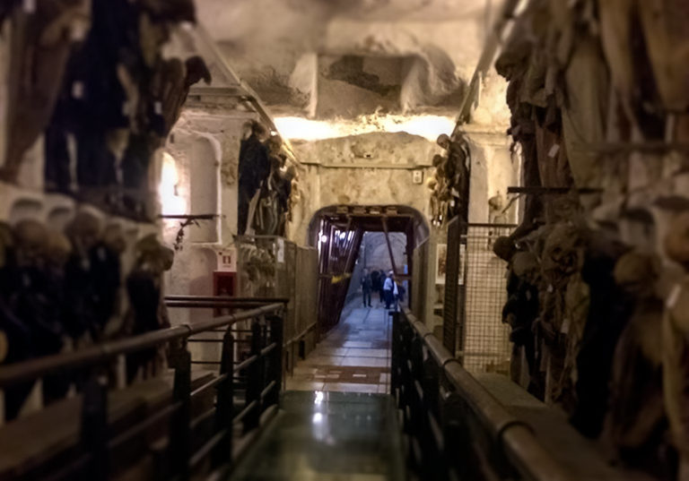 Dochází v katakombách k paranormálním jevům? Foto: lifejourney4two.com