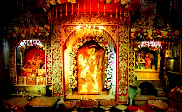Vnitřní výzdoba chrámu, foto theindiablog.in