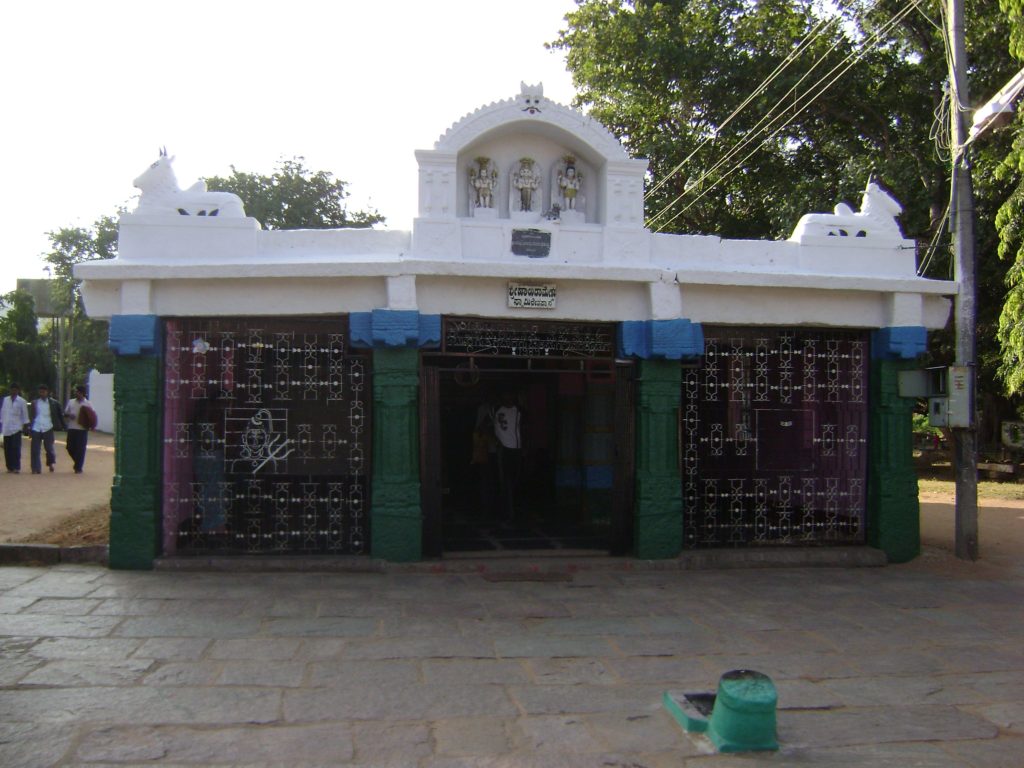 Hlavní budova chrámu, foto nirmukta.com