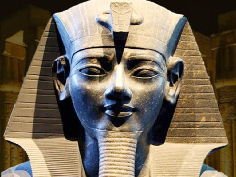 Skutečně dívku kontaktovala dávno mrtvá manželka faraona Amenhotepa III. ? Foto: cleopatraegypttours.com