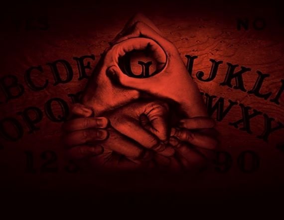 Tabulka Ouija je záhadný předmět plný tajemství. ZDROJ: mysteriousuniverse.com