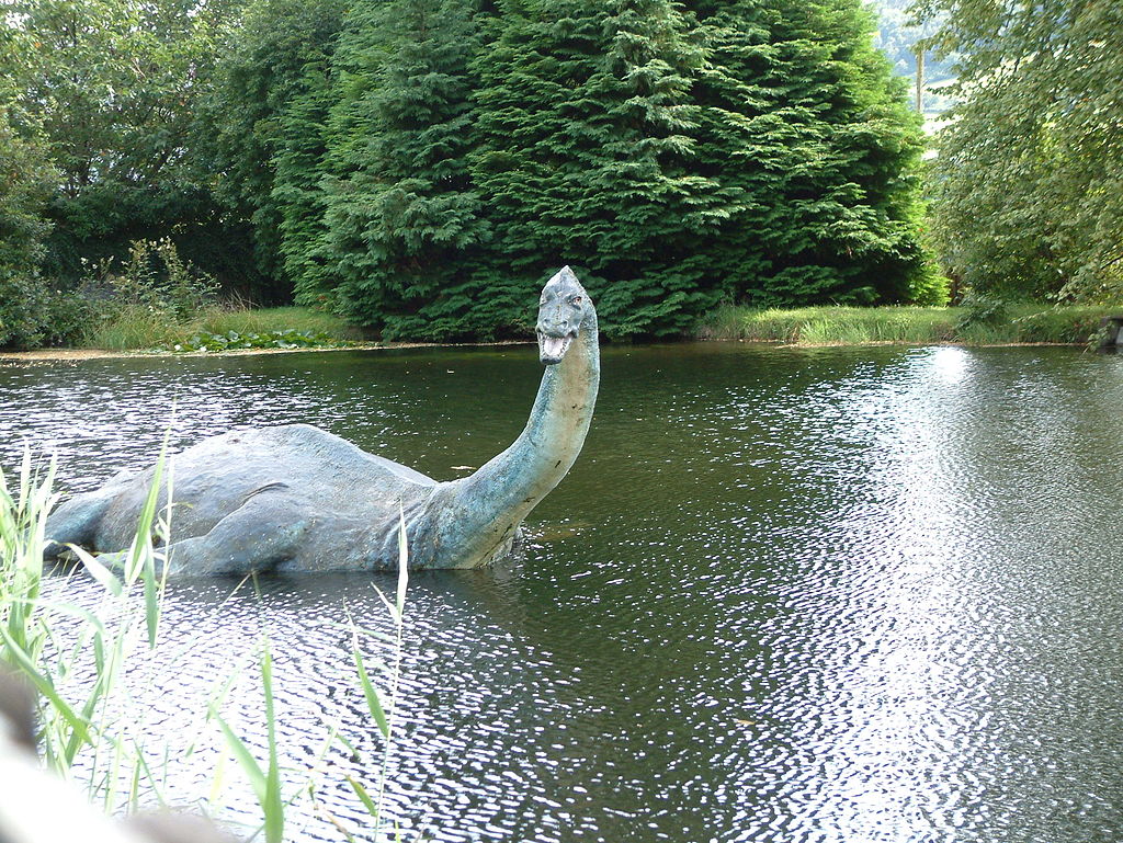 Žije ve skotském jezeře legendární monstrum, nebo je za vším obyčejné zvíře? Foto Wikimedia Commons