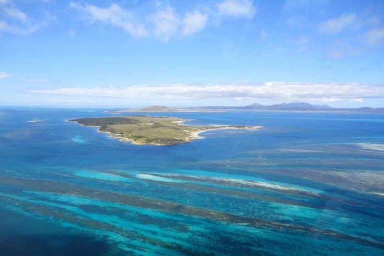 Po lodi se pátralo hlavně v okolí ostrovů Furneaux. Foto www.australiaforeveryone.com.au