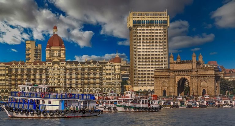 Malebná Bombaj zažije roku 1993 peklo. FOTO: Pixabay