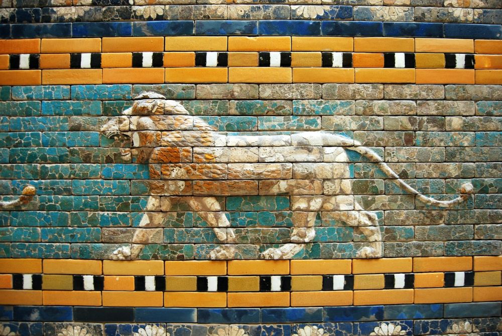 V roce 2017 byl publikovaný vědecký výzkum, který doložil důkazy o existenci Babylonské věže, tu údajně prokazuje stará destička z doby asi 2600 let př. n. l., objevená v místech starověkého Babylonu na území dnešního Iráku. pcdazero / pixabay