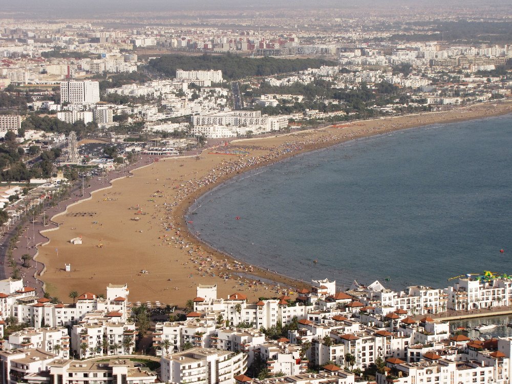 Pohled na část města Agadir v jižním Maroku.