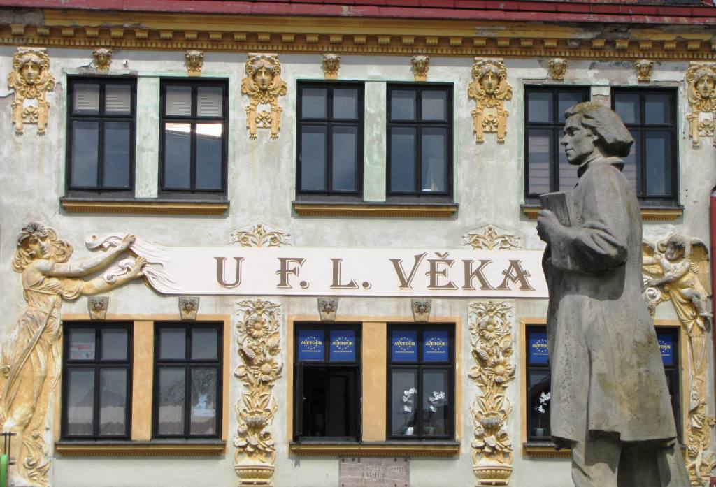 K památce literárního hrdiny F. L. Věka se Dobruška hrdě hlásí. 
