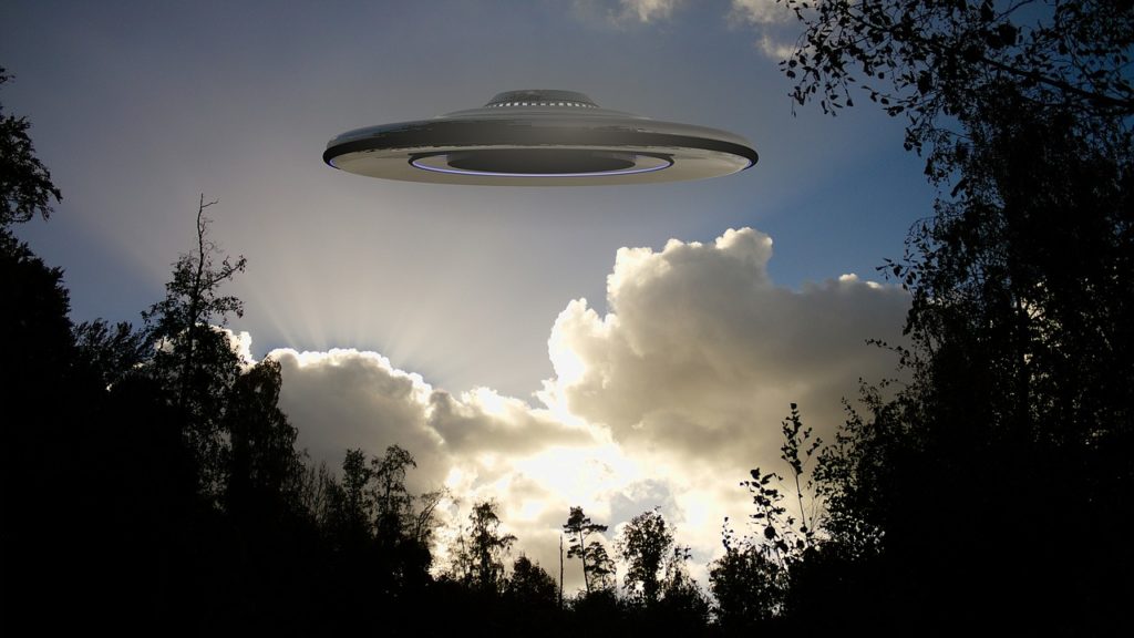 Leží na dně  jámy pozůstatky UFO? Foto: Pixabay