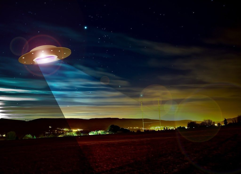 Dvojici mužů v 80. letech setkání s UFO vymaže několik hodin života. Foto: Pixabay
