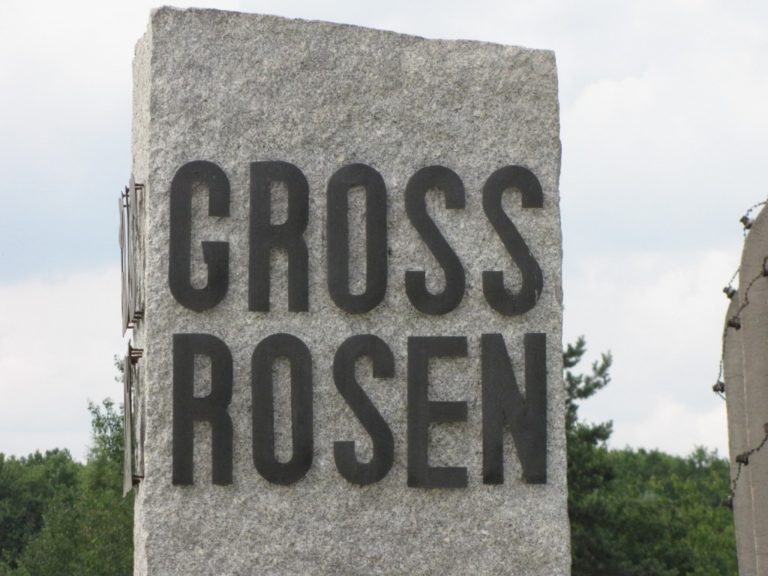 Koncentrační tábor Gross-Rossen se nachází v blízkosti českých hranic.
