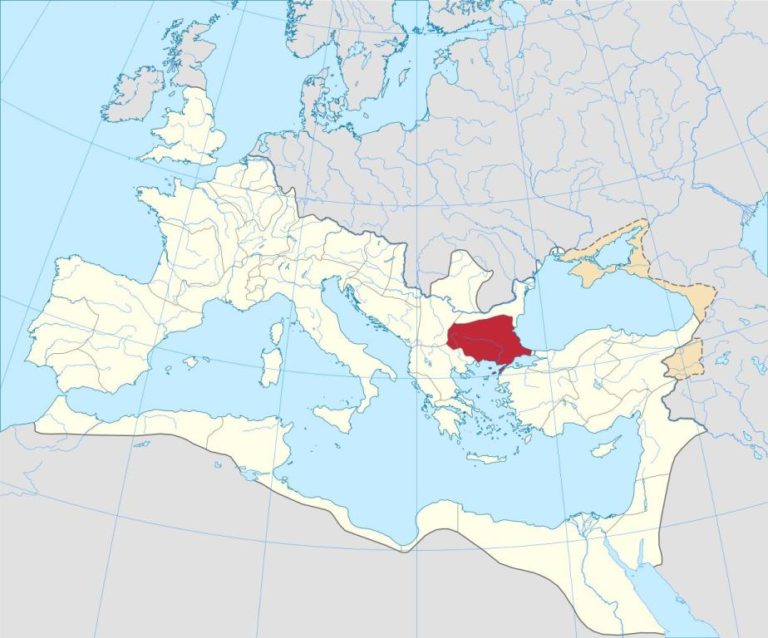 Mapa starověkého světa v době rozmachu Římské říše. Oblast Thrákie je vyznačena červeně. Zdroj obrázku: Milenioscuro, CC BY-SA 4.0 , via Wikimedia Commons