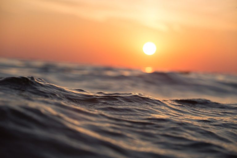Podle jedné teorie hukot způsobují mikrootřesy, způsobené pohybem proudů rozlehlých oceánů. Foto: Pixabay