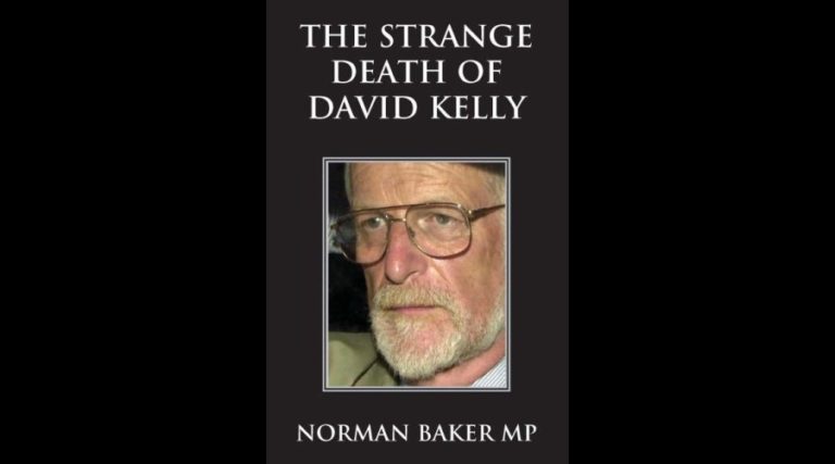 David Kelly na obálce knihy o jeho smrti, foto Freeknowledgecreator/Creative Commons/Fair use