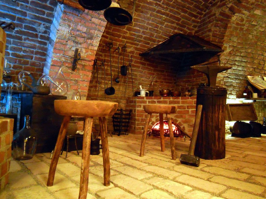 Alchymistická kuchyně v Labyrintu pod  brněnským Zelným trhem.  Foto: Millenium187 / Creative Commons -  volné dílo 