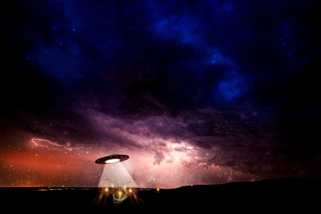 Čupakabra bývá spatřována v doprovodu UFO, foto Pixabay