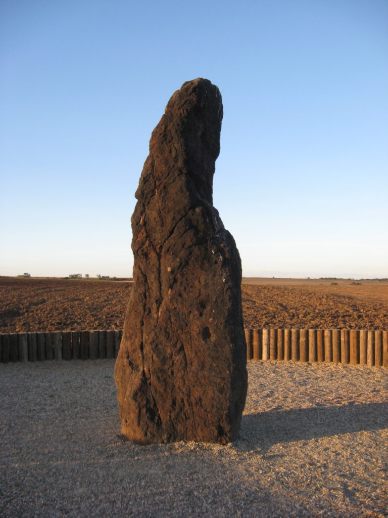 Klobucký menhir popíše už slavný český archeolog Píč. Foto: zzby / Creative Commons BY 3.0