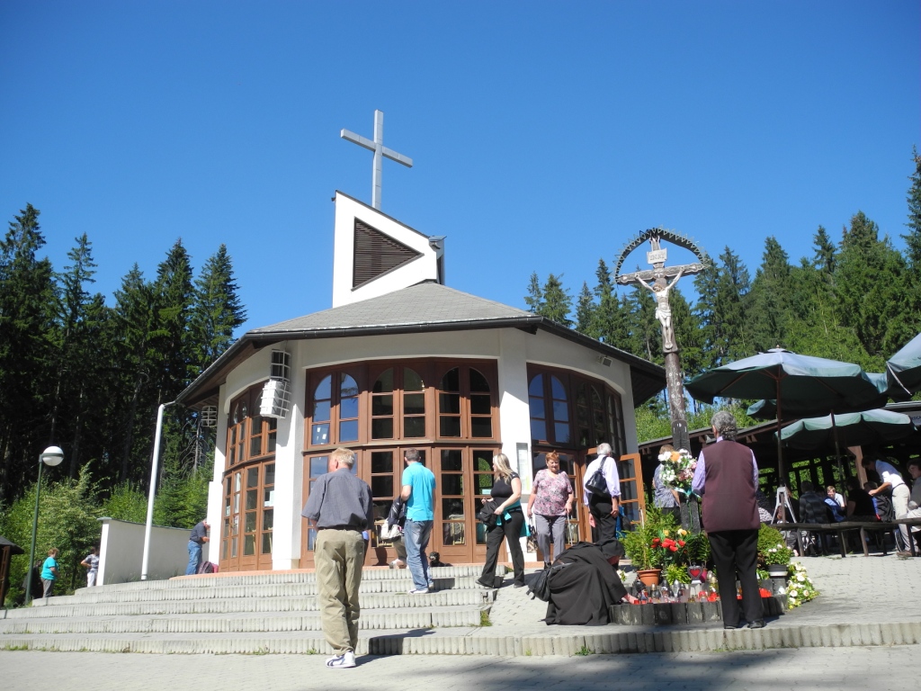 Kaple Panny Marie v místě zjevení. Zdroj foto:  Jan Jankovič, CC BY-SA 4.0 , via Wikimedia Commons

