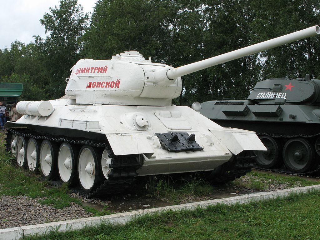 Sovětský střední tank  T 34. Zdroj foto:  Eleferen, CC BY-SA 3.0 , via Wikimedia Commons

