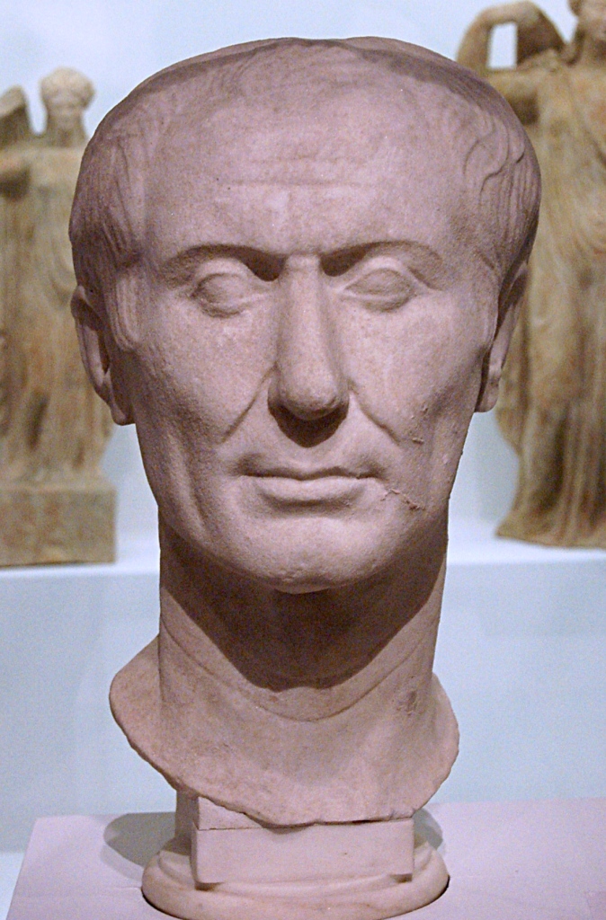 Caesar sice Alexandrijskou knihovnu zapálil, ale nezničil. Vezměme ho, konečně, v kontextu „osudového“ požáru knihovny, na milost. Zdroj foto:  Museum of antiquities, CC BY 2.0 , via Wikimedia Commons