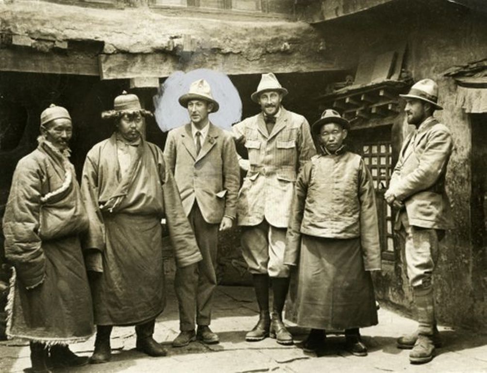 George Mallory jako člen britské himalájské expedice v roce 1924 (na snímku označen kruhem). Zdroj foto:  Nationaal Archief, No restrictions, via Wikimedia Commons