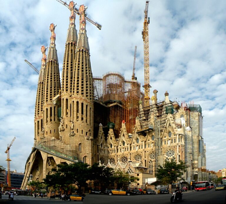 Sagrada Família. Barcelonský skvost i psychická past pro citlivé jedince s velkou vizuální fantazií. Zdroj foto: Vitold Muratov, CC BY-SA 3.0 , via Wikimedia Commons