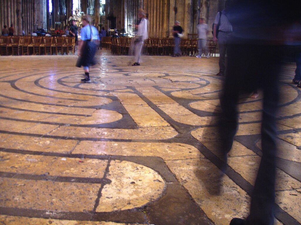 Záhadný labyrint v Chartres. FOTO: Daderot / Creative Commons / CC BY-SA 3.0