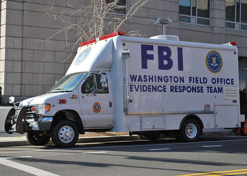Vedení FBI se nepokojů na konci roku 1999 velmi obávalo. Zdroj foto:  not stated, Public domain, via Wikimedia Commons