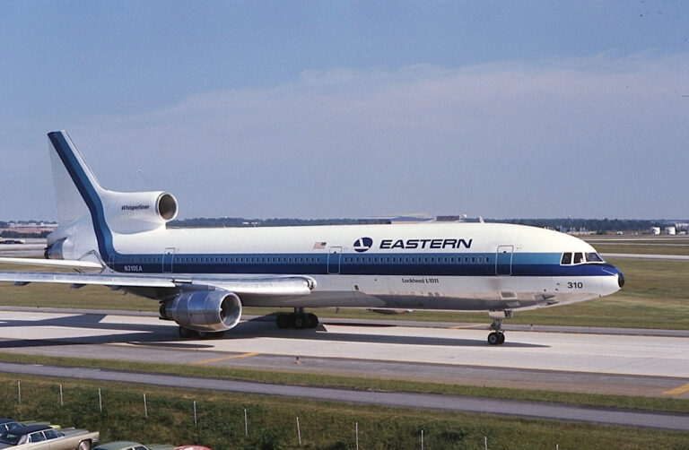 Oběti havárie nešťastného letu 401 děsí cestující na palubách letadel dodnes. Foto: Wikipedia / Jon Proctor / GFDL 1.2